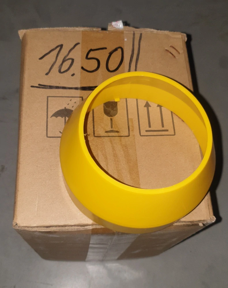 Plastový kryt velkého kuželu LC897V