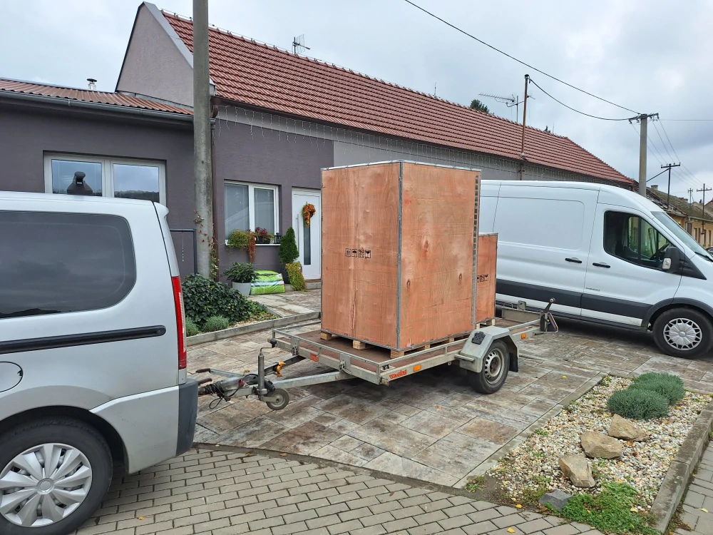 G-418 superautomatická zouvačka s upnutím za střed disku, helperem a aut. montážním palcem-dočesně vyprodáno