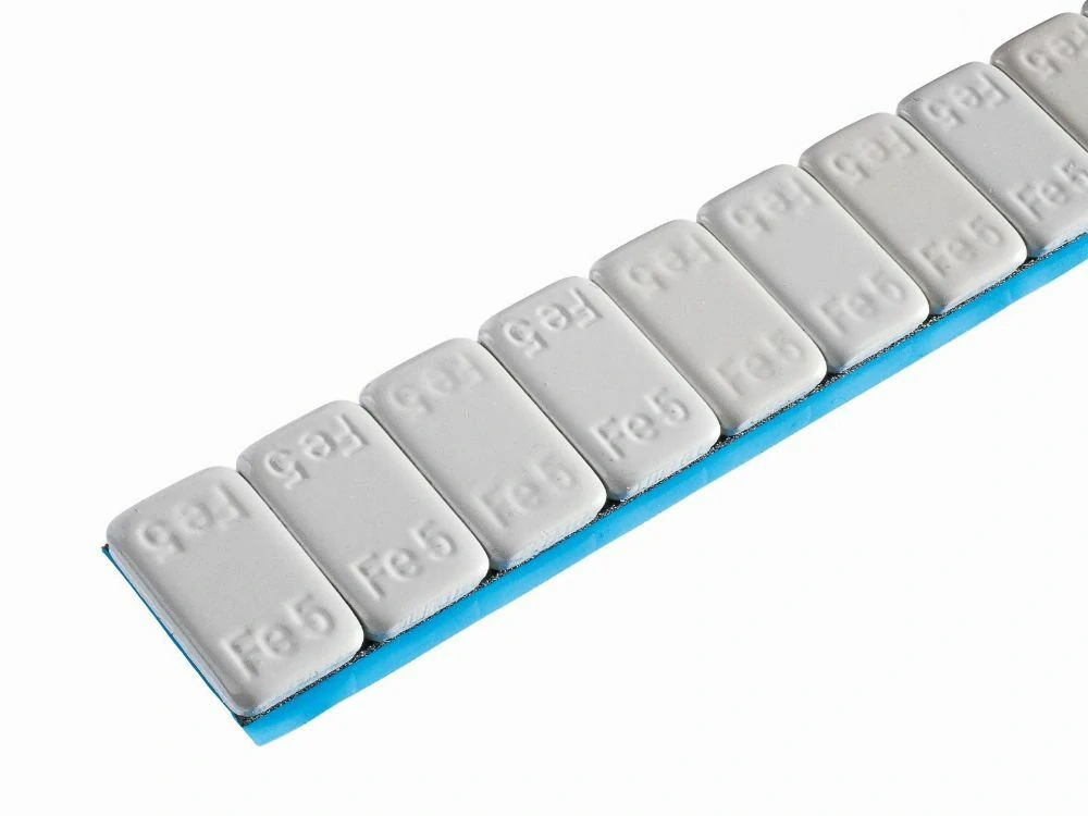 Nalepovací samolepící šedé závaží pro alu disky s krycí páskou s přesahem 60g pásek 12x5g
