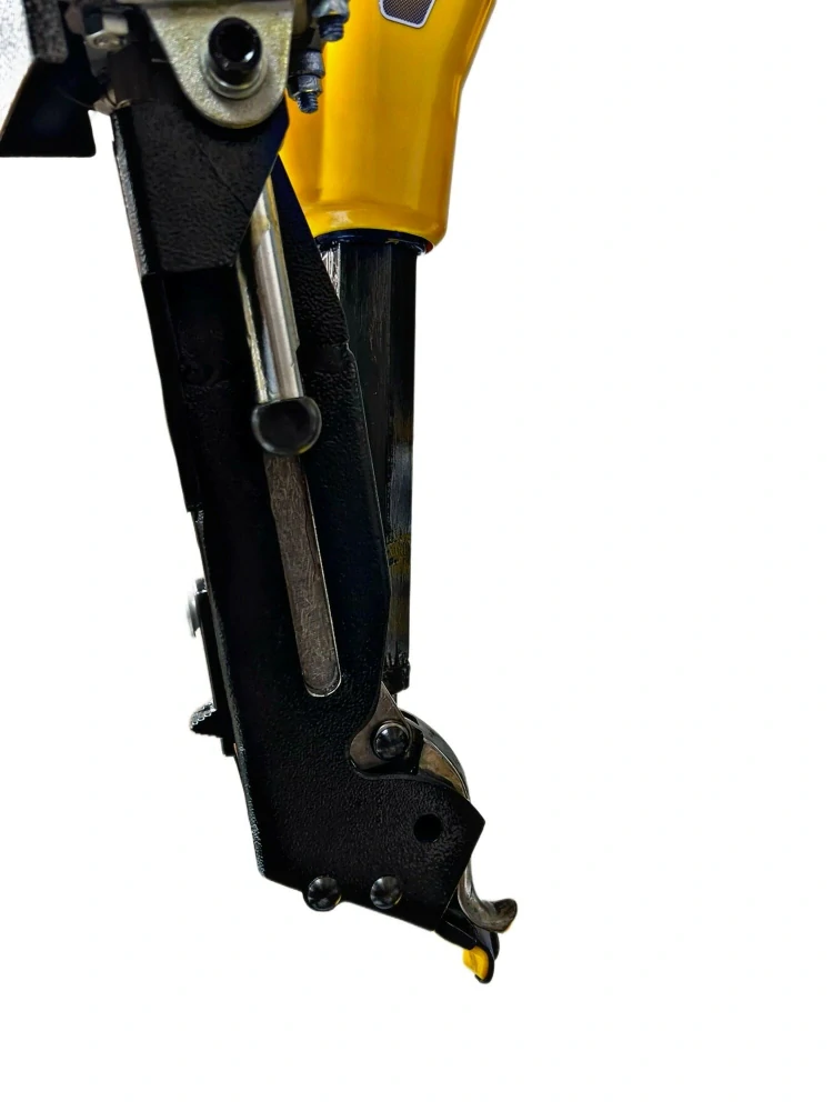 G-528CFP superautomatická zouvačka s helperem a aut. montážním palcem