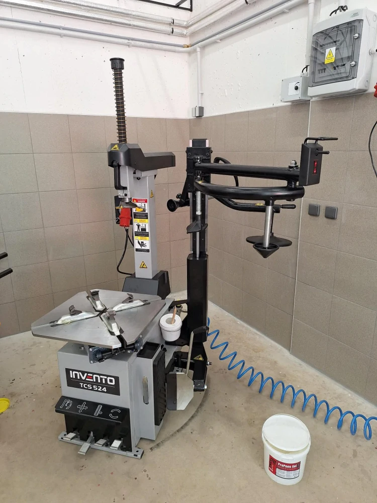 Zouvačka pneu INVENTO TCS 524 2V HA s helperem